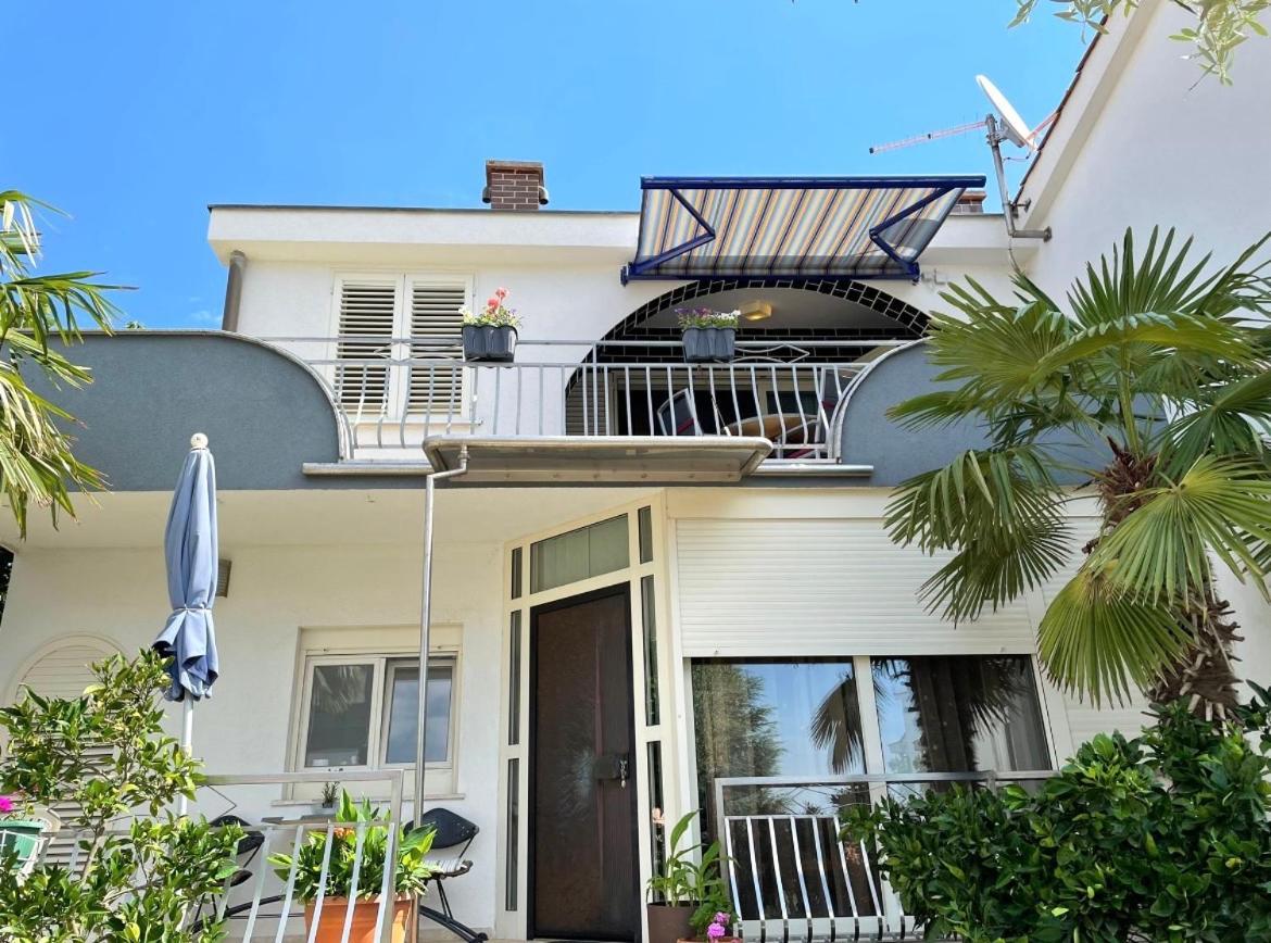 Haus Vantea Krk Town Exterior foto